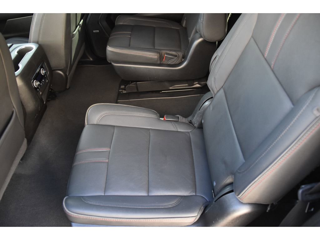 Used 2022 Chevrolet Suburban RST w/ Luxury Package image 15