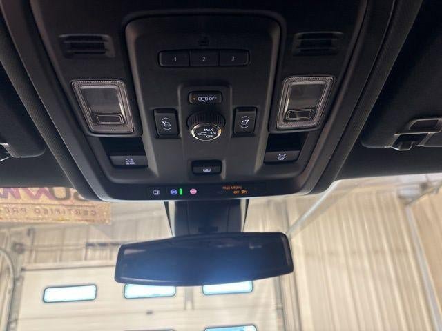 Used 2021 GMC Yukon SLT w/ SLT Luxury Plus Package AWD/4WD image 22