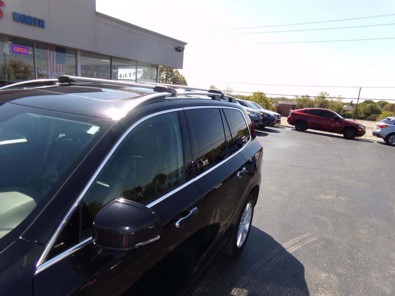 Used 2016 Volvo XC90 T6 Momentum w/ Momentum Plus Package image 38