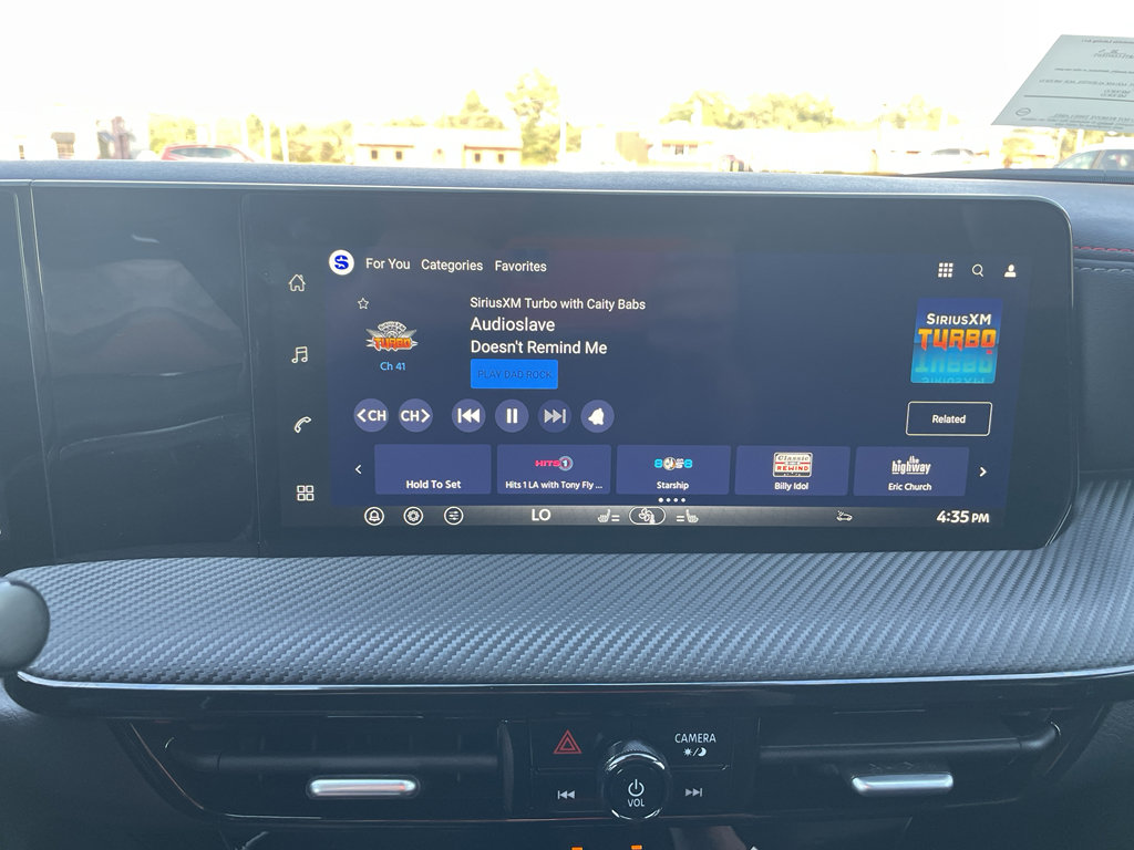 New 2026 Nissan Kicks SR w/ Cold Weather Package image 15