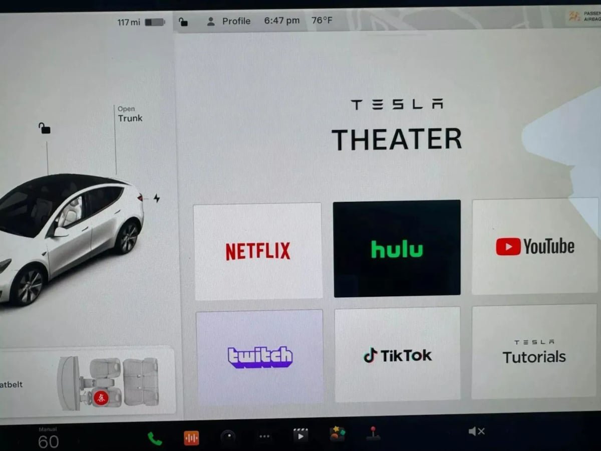 Used 2023 Tesla Model Y Long Range AWD/4WD image 25