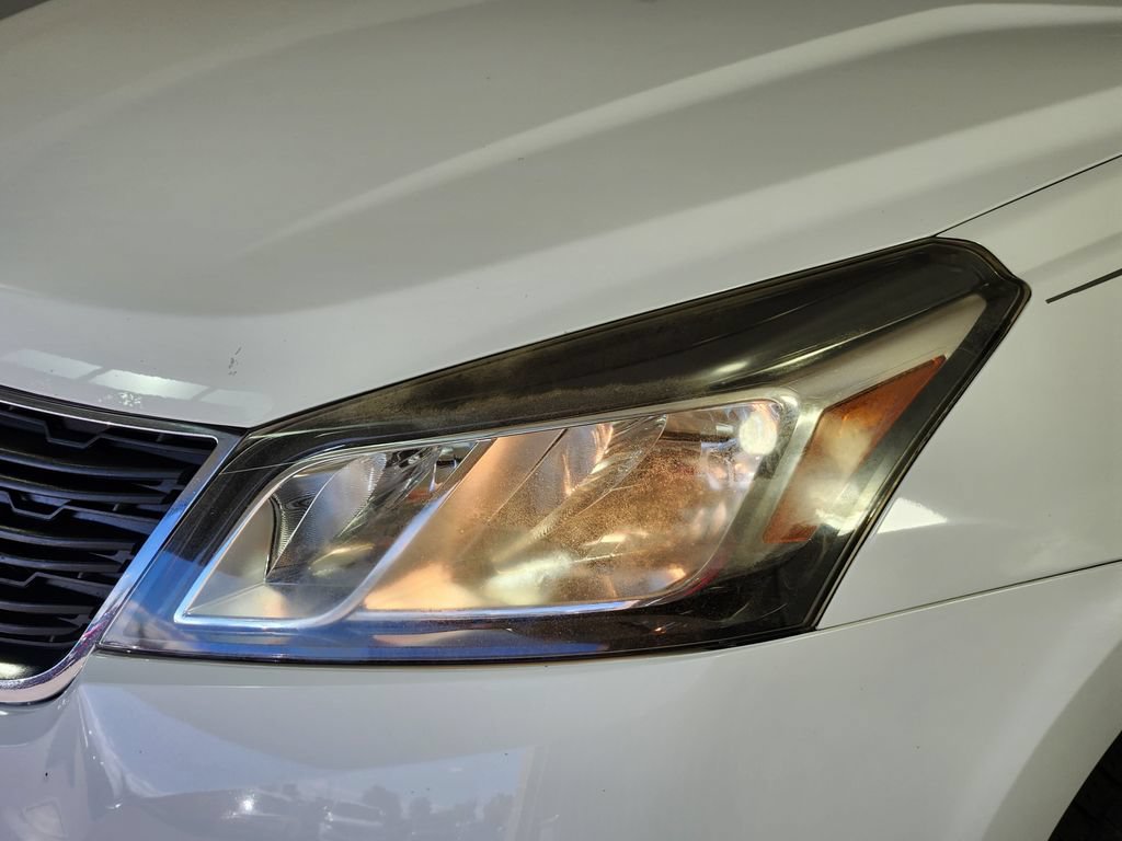 Used 2017 Chevrolet Traverse LS FWD image 9