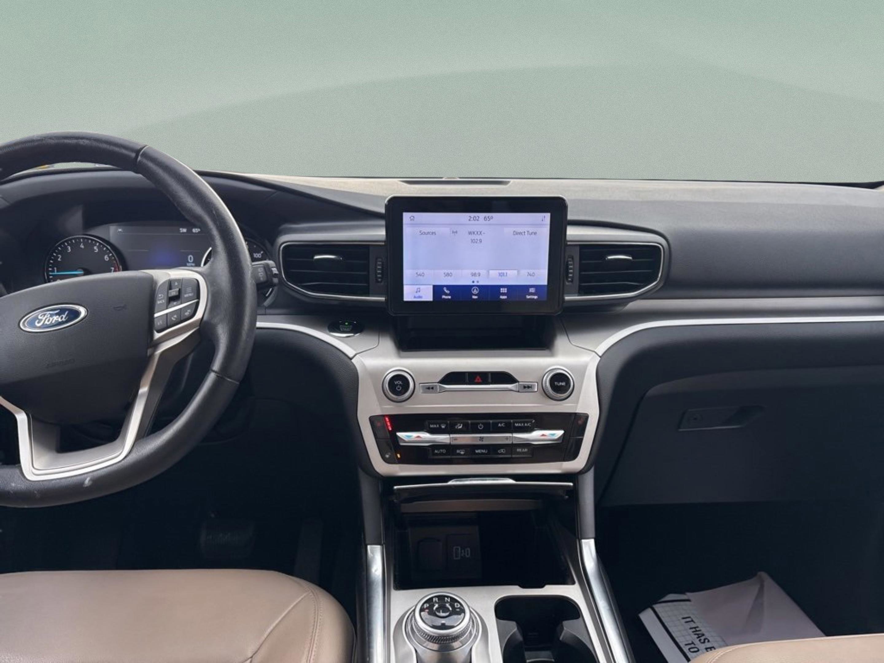 Used 2021 Ford Explorer XLT w/ Equipment Group 202A image 11