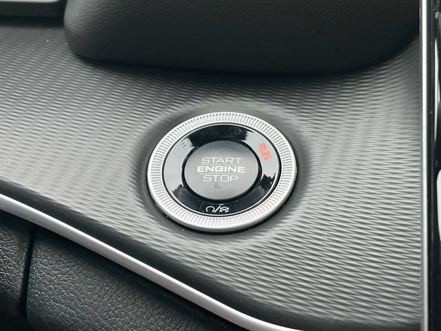 New 2025 Jeep Grand Cherokee Altitude AWD/4WD image 30