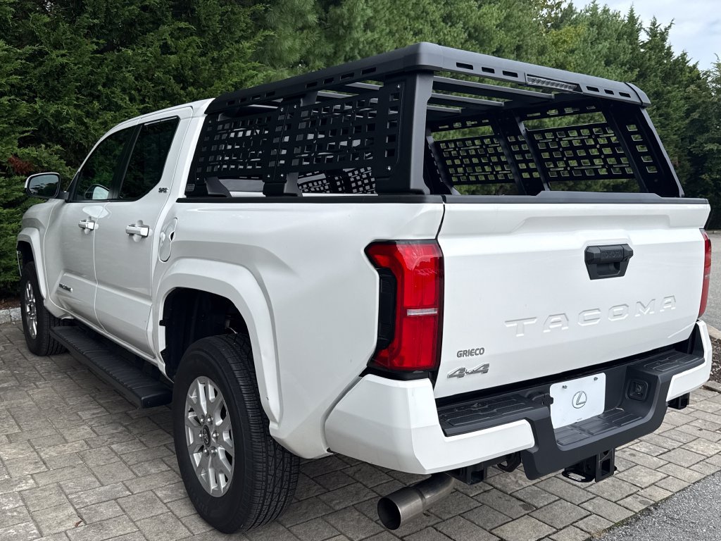 Used 2025 Toyota Tacoma SR5 AWD/4WD image 7