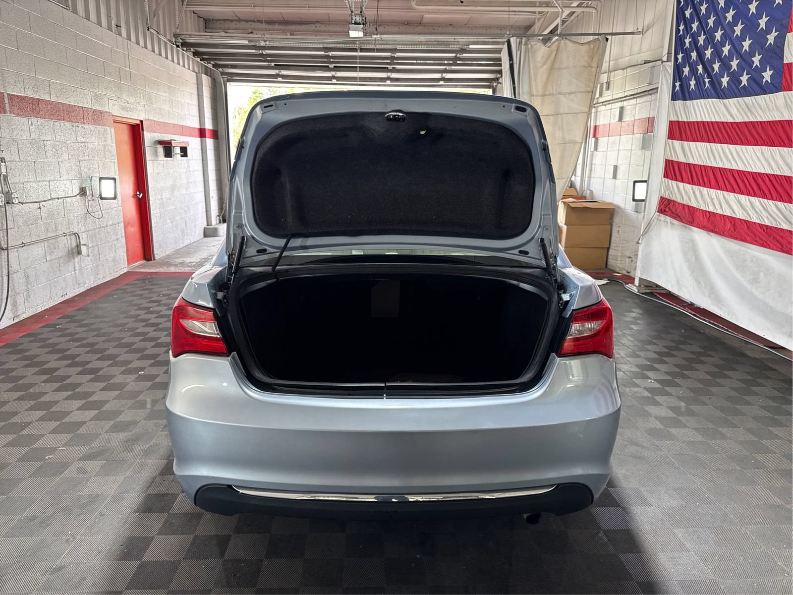 Used 2014 Chrysler 200 Touring FWD image 12