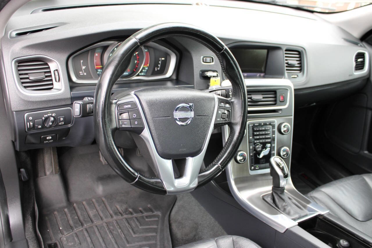 Used 2014 Volvo S60 T5 AWD/4WD image 9