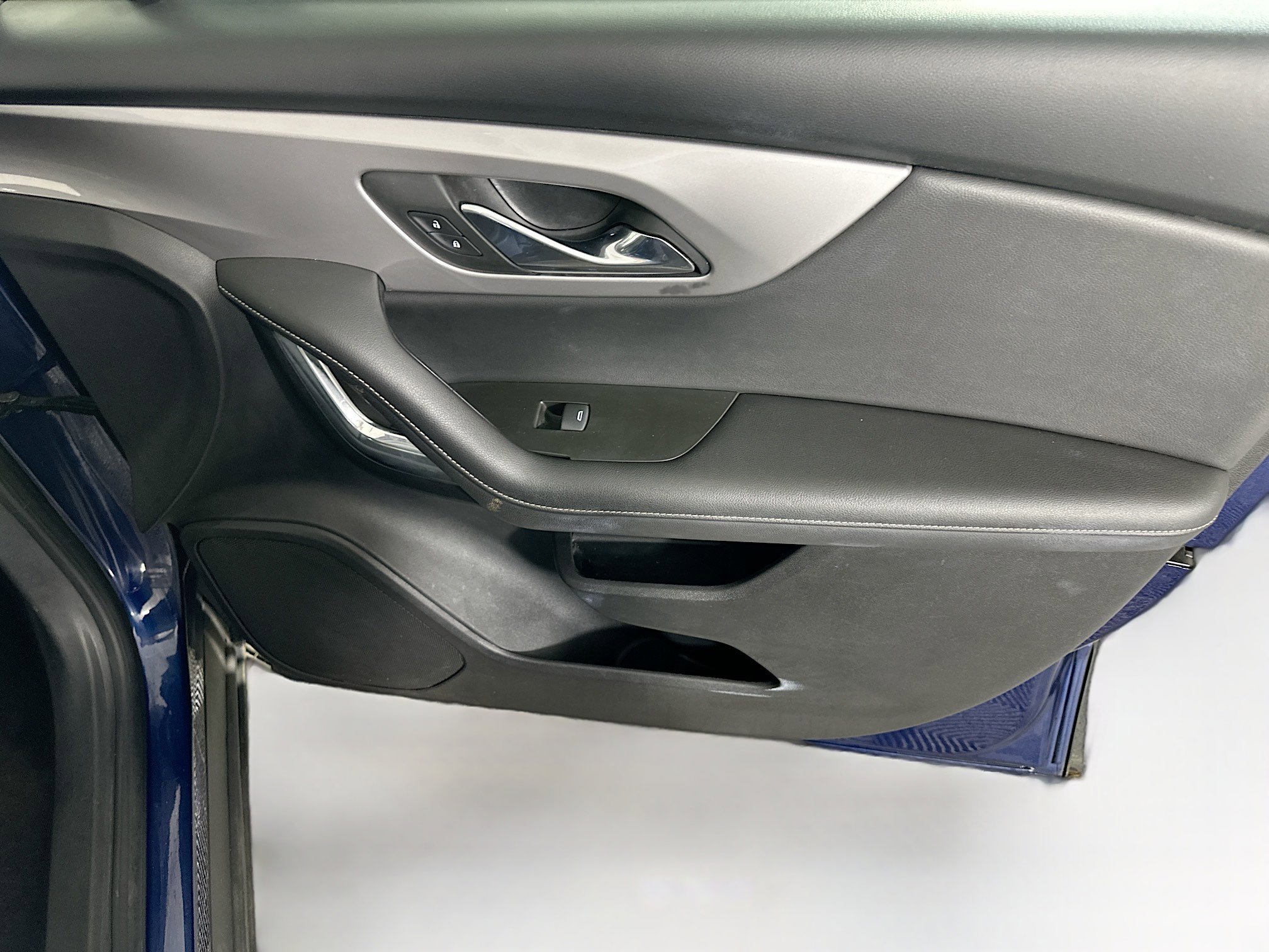 Used 2023 Chevrolet Blazer LT image 30