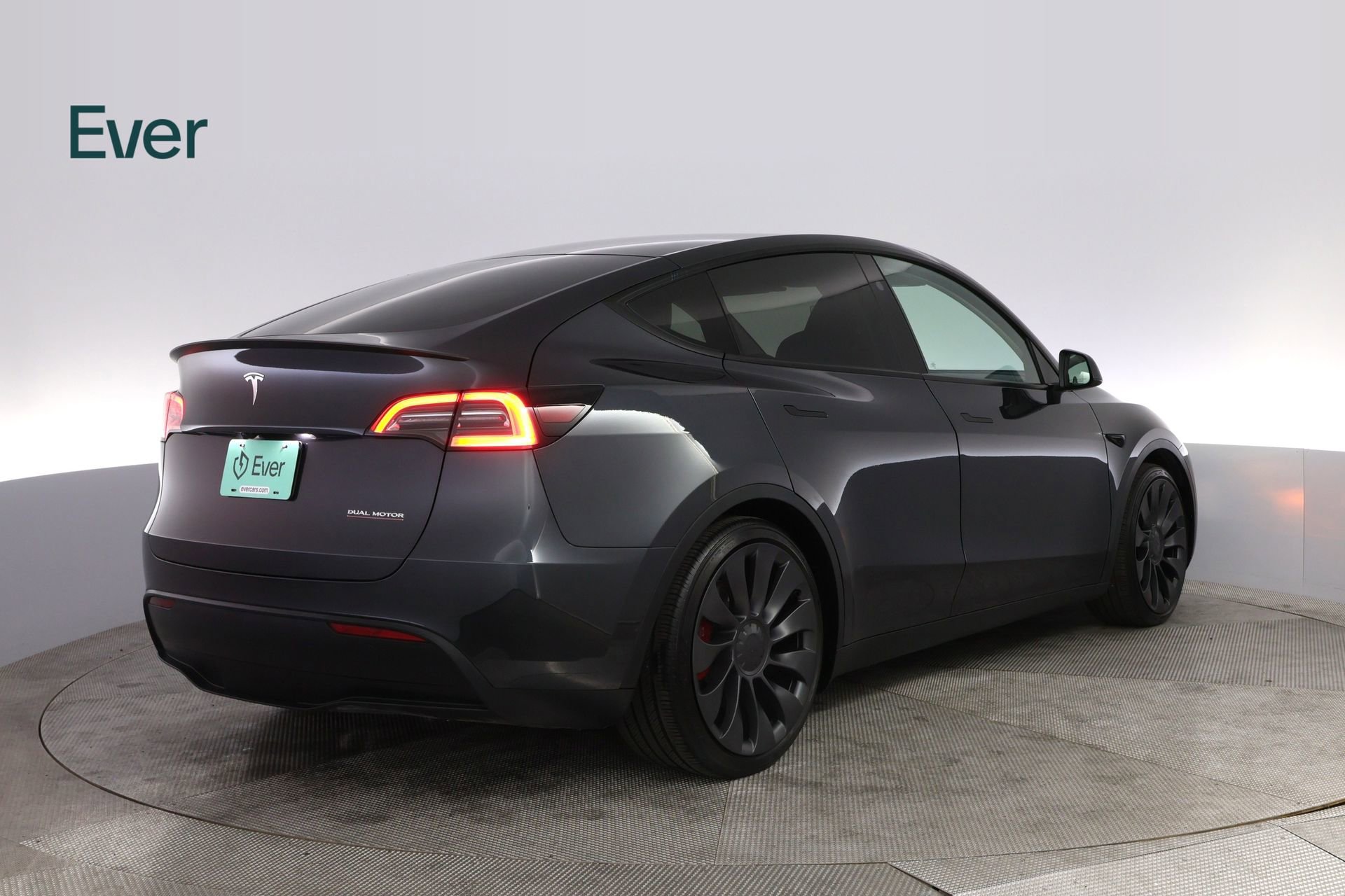 Used 2025 Tesla Model Y Performance image 3