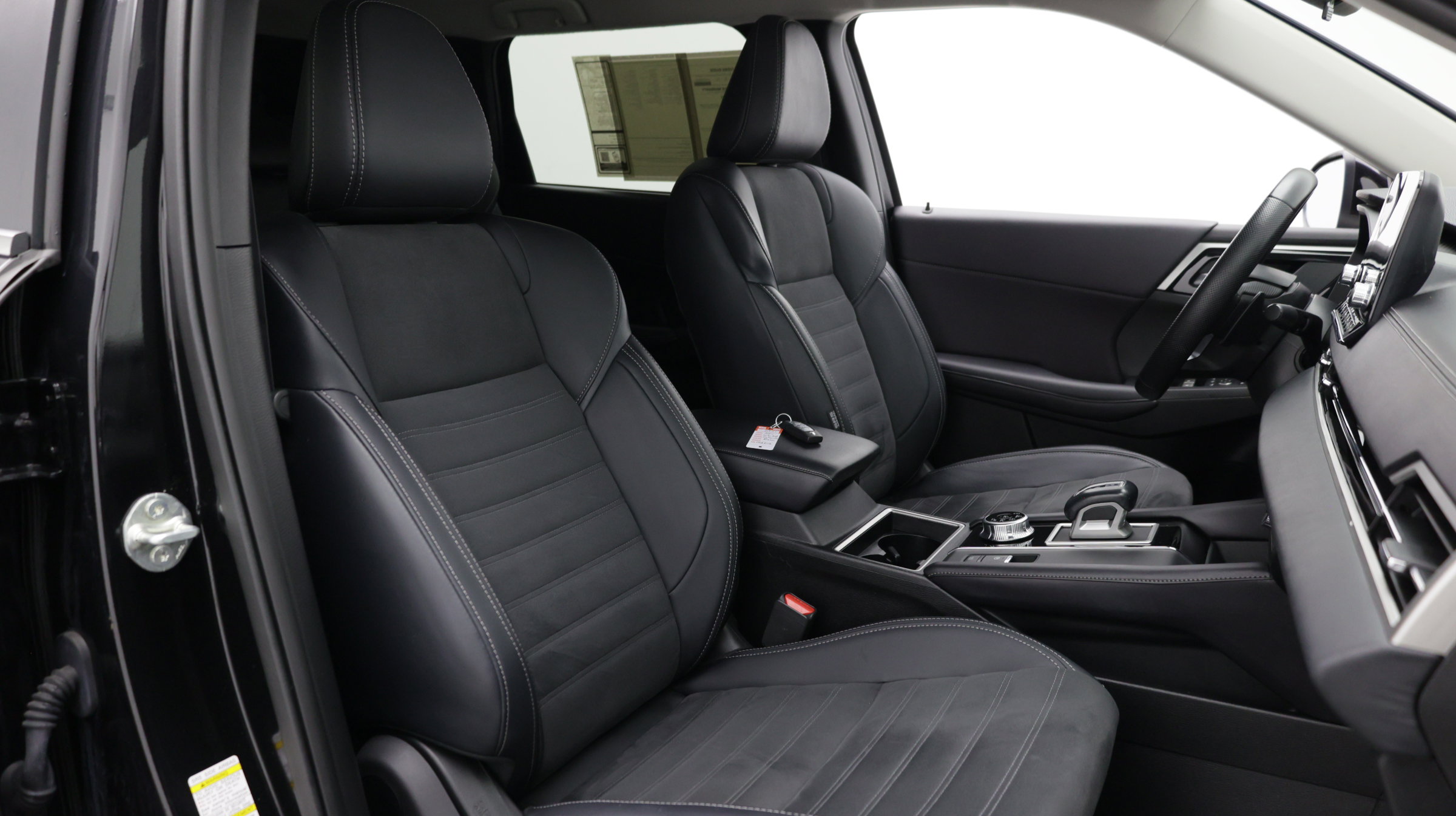 Used 2024 Mitsubishi Outlander SE FWD image 46