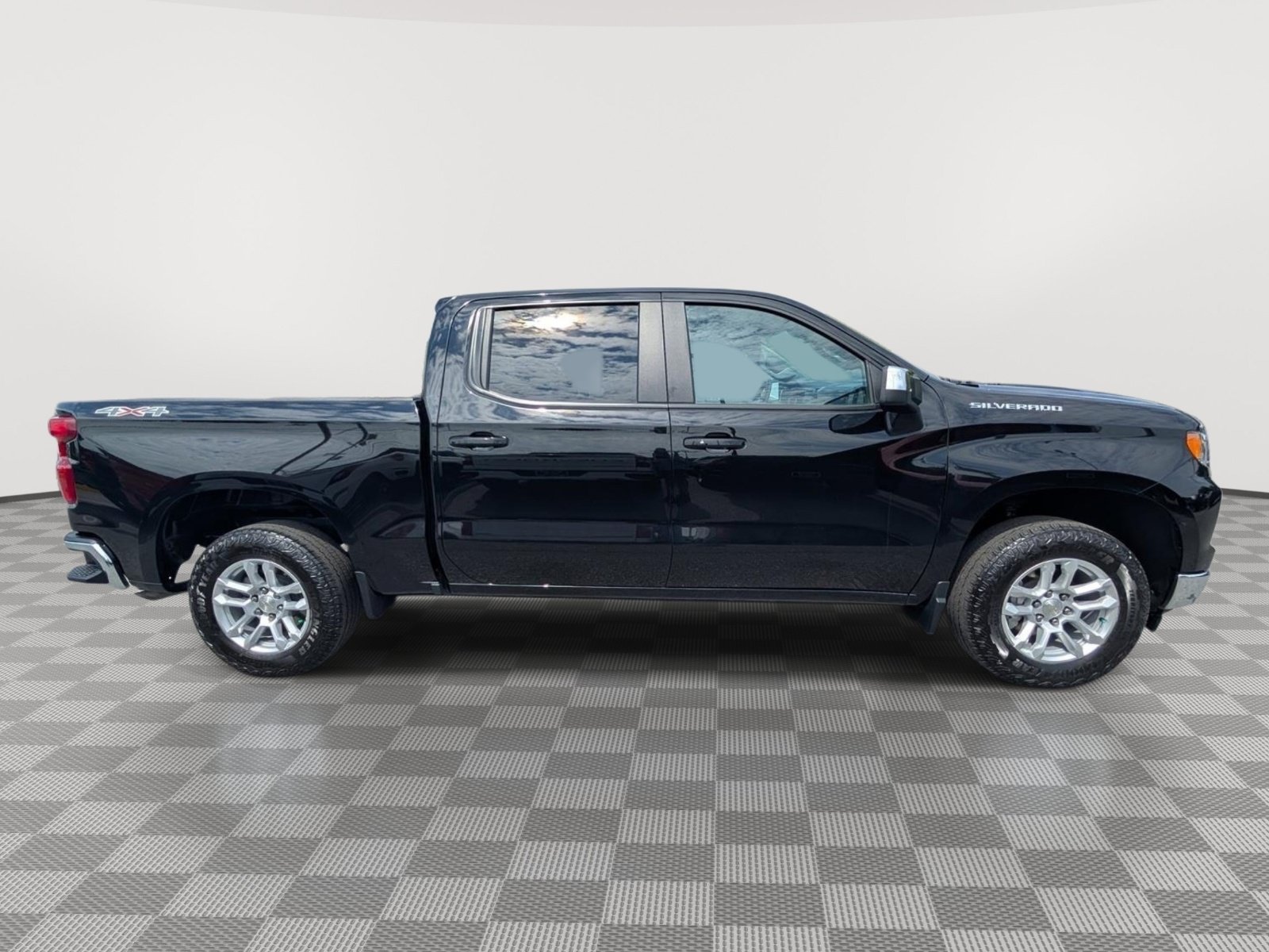 Used 2023 Chevrolet Silverado 1500 LT AWD/4WD image 6