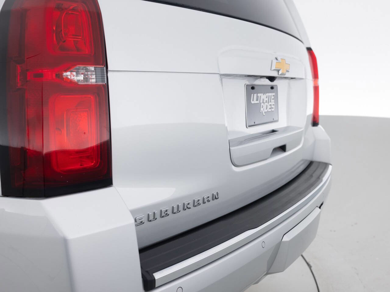 Used 2016 Chevrolet Suburban LTZ AWD/4WD image 16