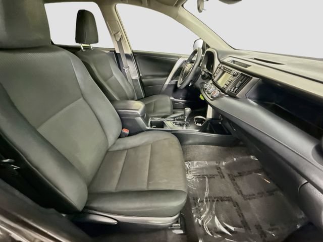 Certified 2017 Toyota RAV4 LE w/ Carpet Mat Package FWD image 27