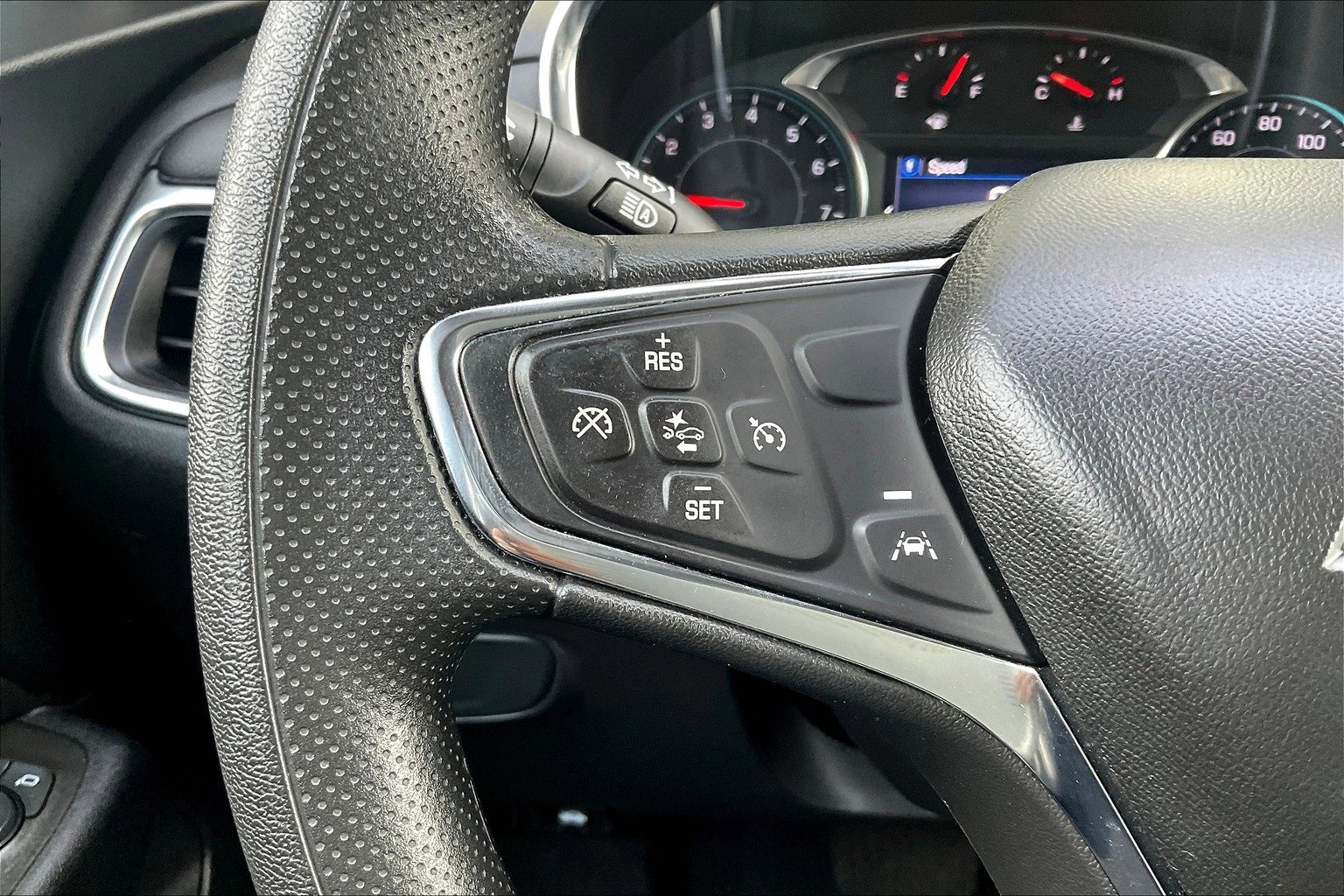 Used 2023 Chevrolet Equinox LT w/ LPO, Floor Liner Package image 10