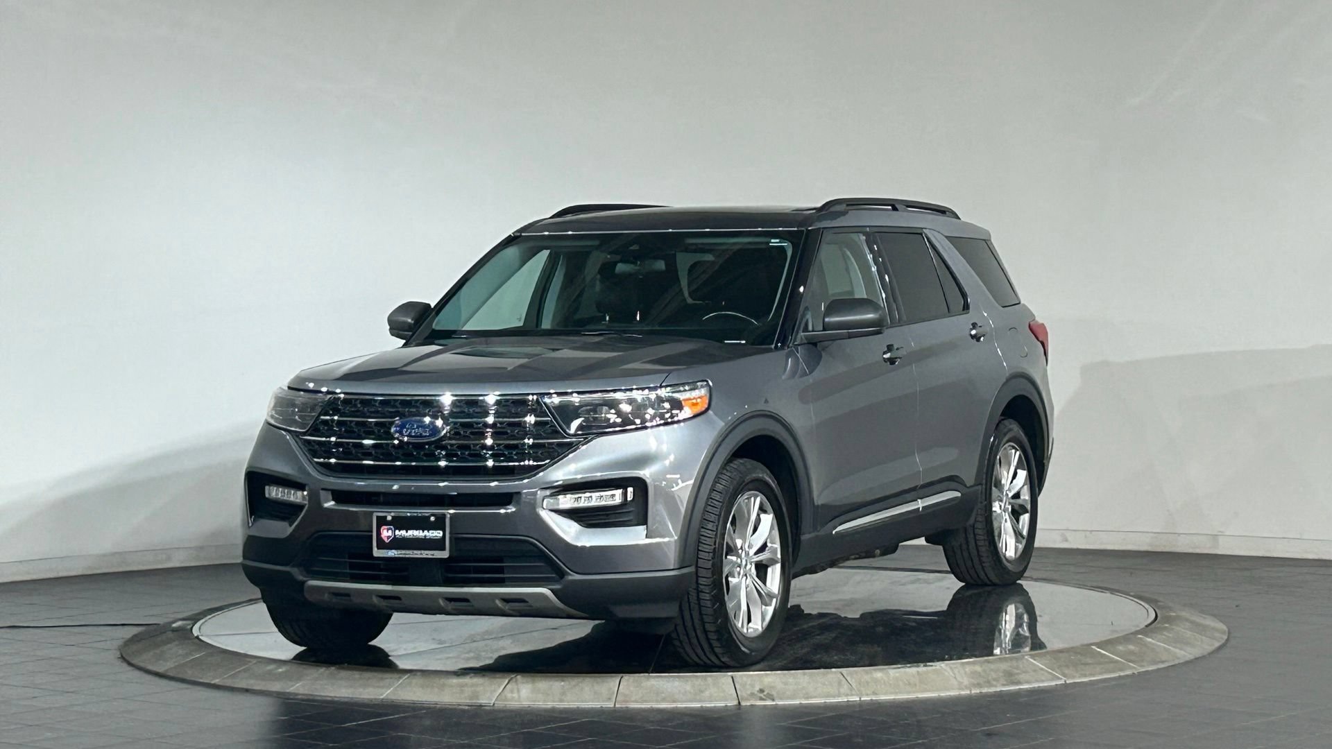 Used 2022 Ford Explorer XLT w/ Equipment Group 202A AWD/4WD image 5