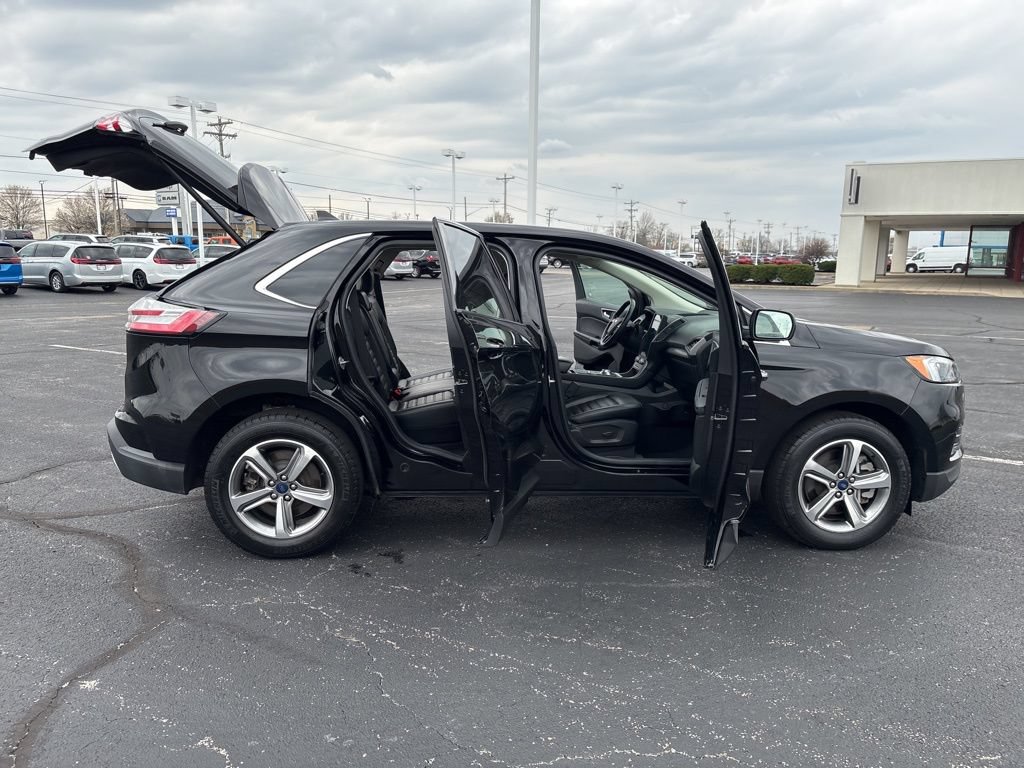 Used 2022 Ford Edge SEL w/ Convenience Package AWD/4WD image 17