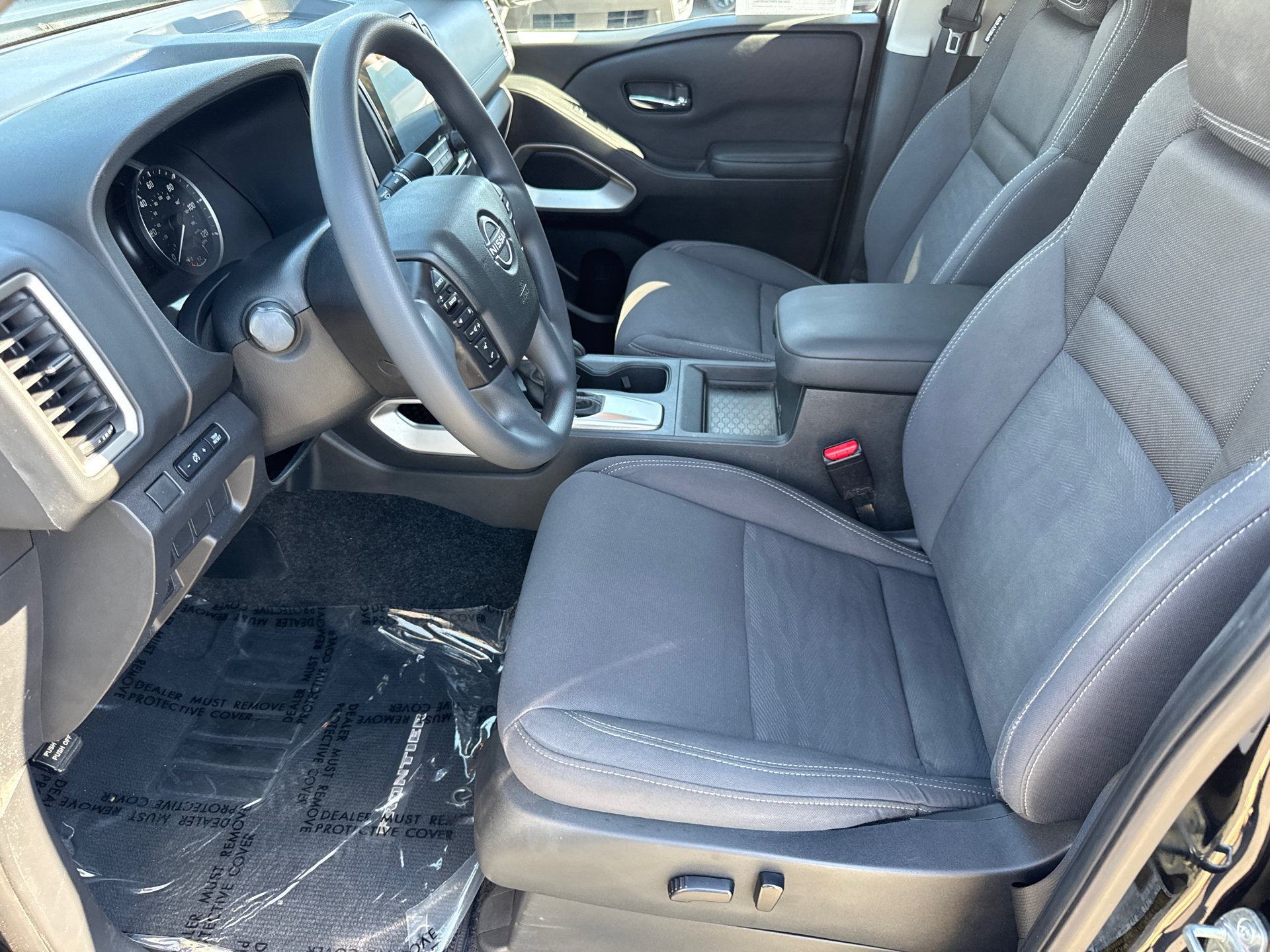 Used 2022 Nissan Frontier SV AWD/4WD image 25
