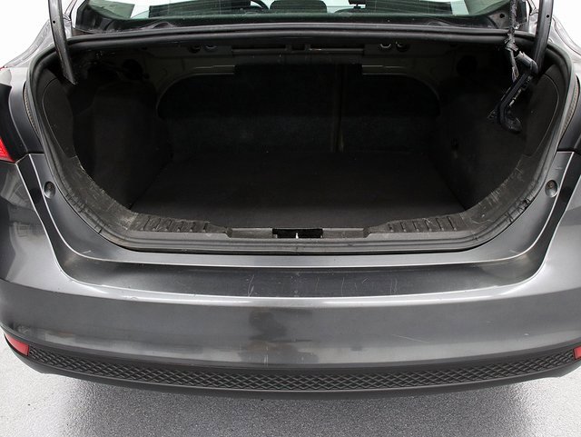 Used 2018 Ford Focus S image 25