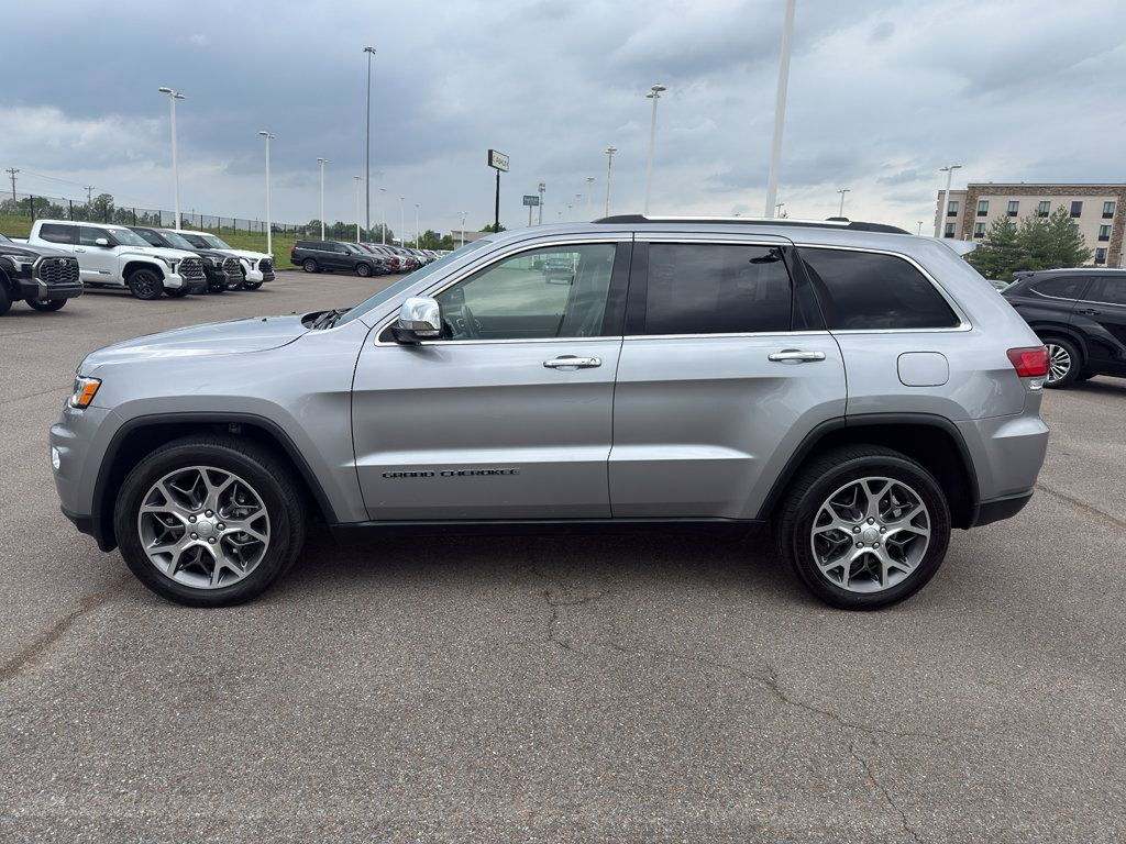 Used 2020 Jeep Grand Cherokee Limited AWD/4WD image 2