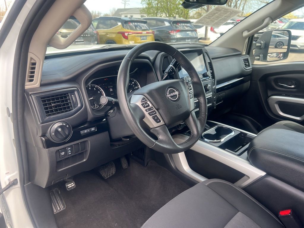 Certified 2024 Nissan Titan SV w/ SV Convenience Package AWD/4WD image 6