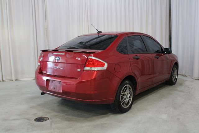 Used 2011 Ford Focus SE w/ Sedan SE Appearance Pkg FWD image 23