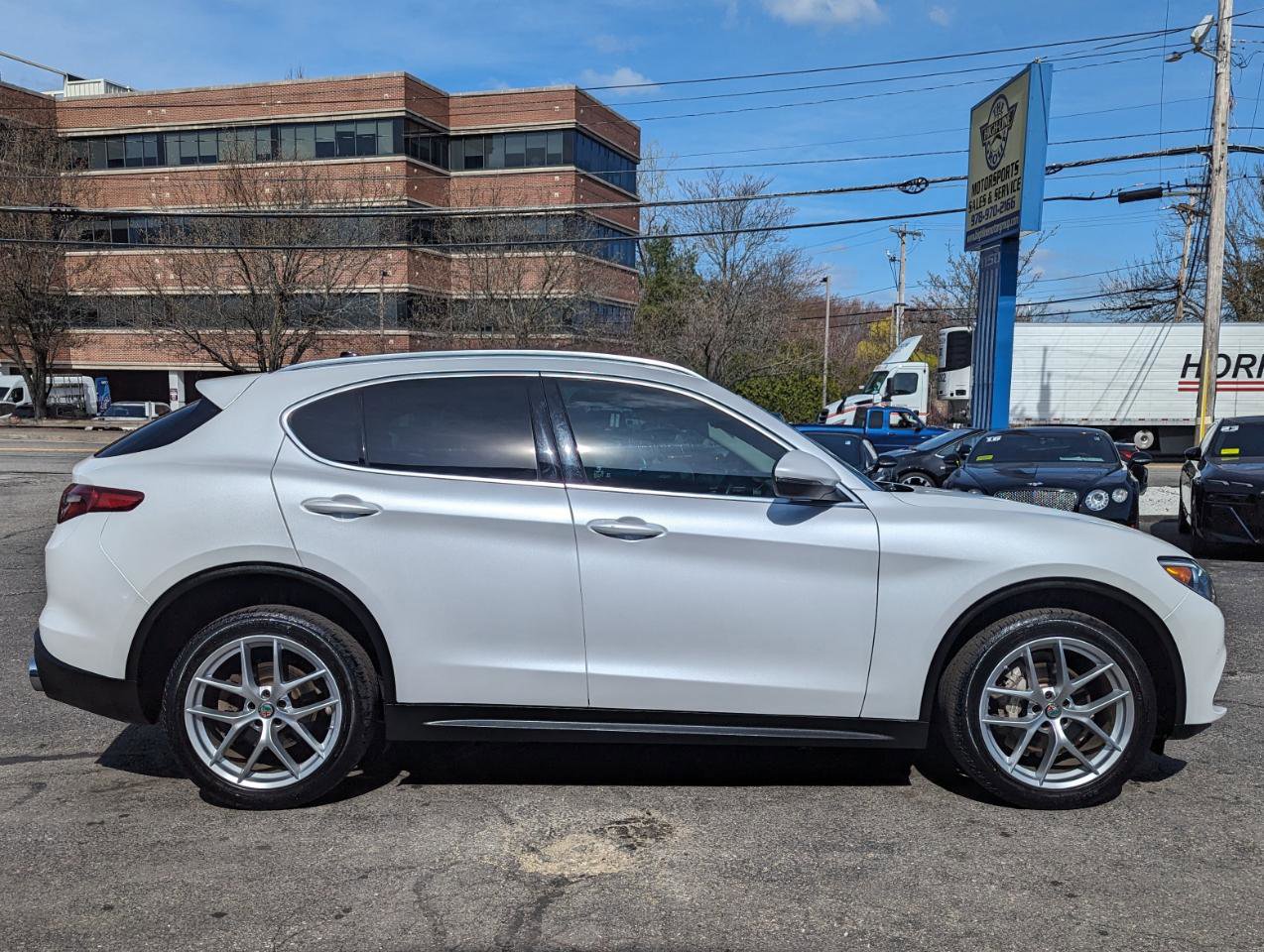 Used 2019 Alfa Romeo Stelvio Ti Lusso w/ Quick Order Package 22X Lusso AWD/4WD image 6