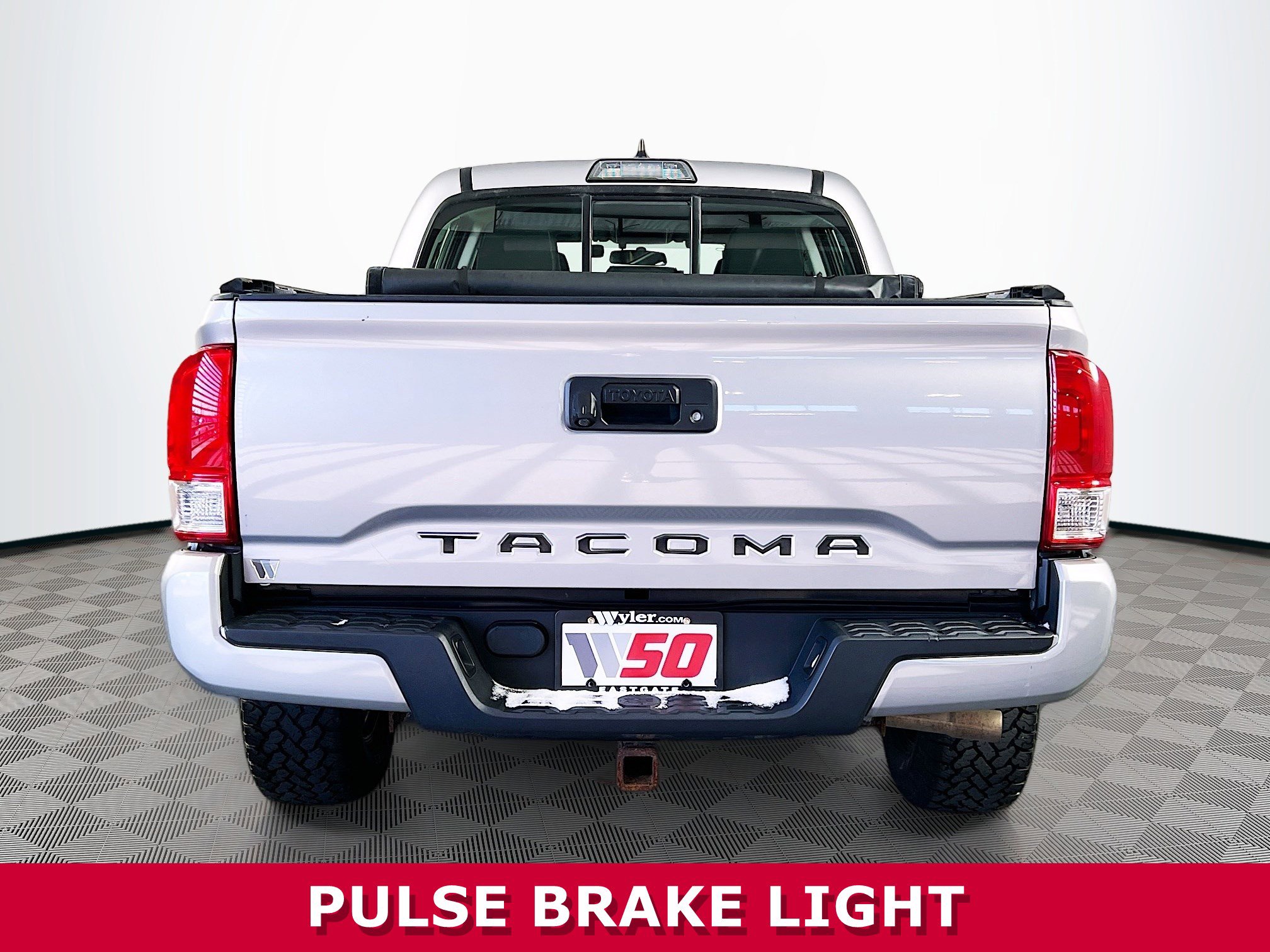 Used 2016 Toyota Tacoma SR w/ SR Convenience Package image 24