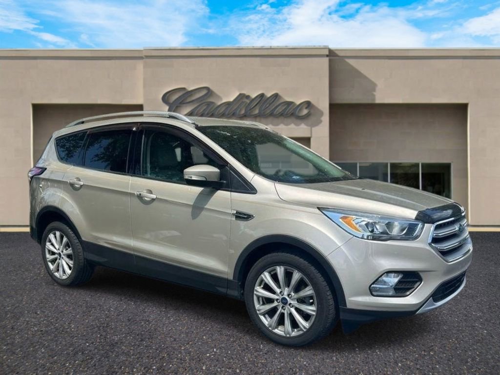 Used 2017 Ford Escape Titanium image 1