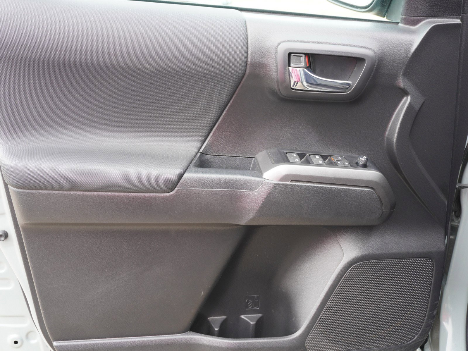 Used 2023 Toyota Tacoma TRD Sport w/ Advanced Technology Package image 18