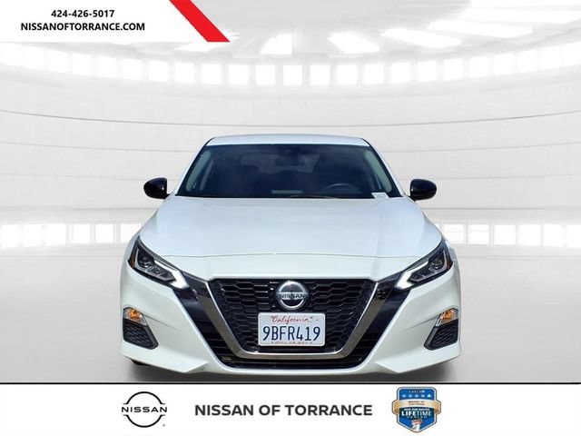 Used 2022 Nissan Altima 2.5 SR FWD image 2