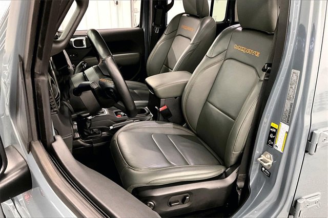 Used 2024 Jeep Gladiator Mojave w/ Technology Group image 19