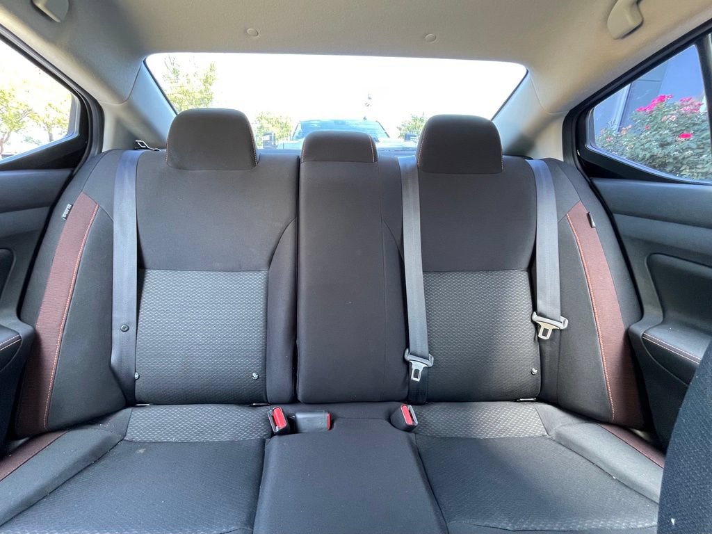 Used 2020 Nissan Versa SR FWD image 29