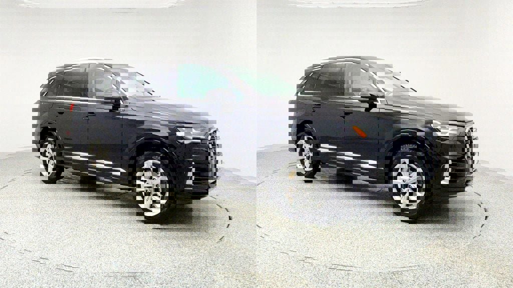 Used 2020 Audi Q7 3.0T Premium w/ Convenience Package image 3