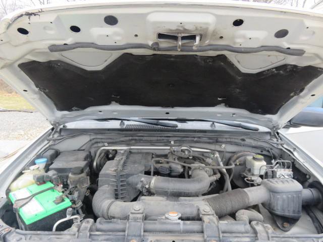 Used 2012 Suzuki Equator Premium image 29