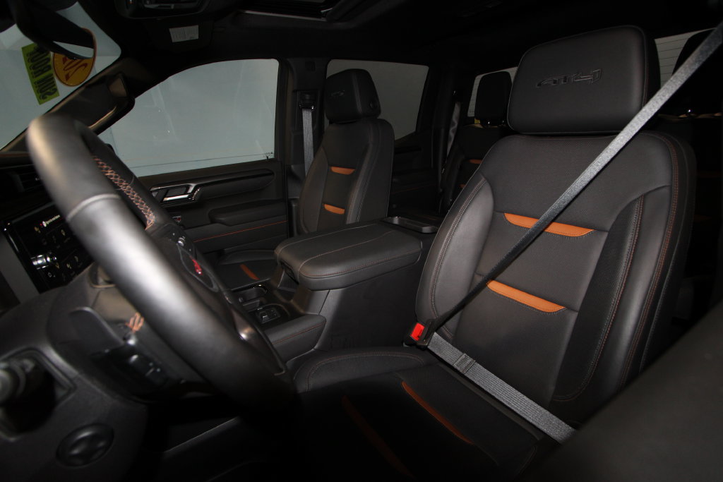 Used 2026 GMC Sierra 1500 AT4 w/ AT4 Premium Package AWD/4WD image 4