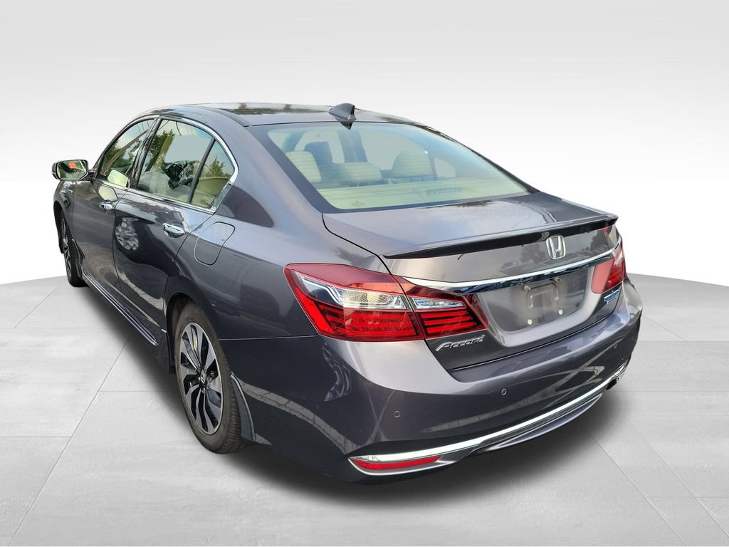 Used 2017 Honda Accord Touring image 14