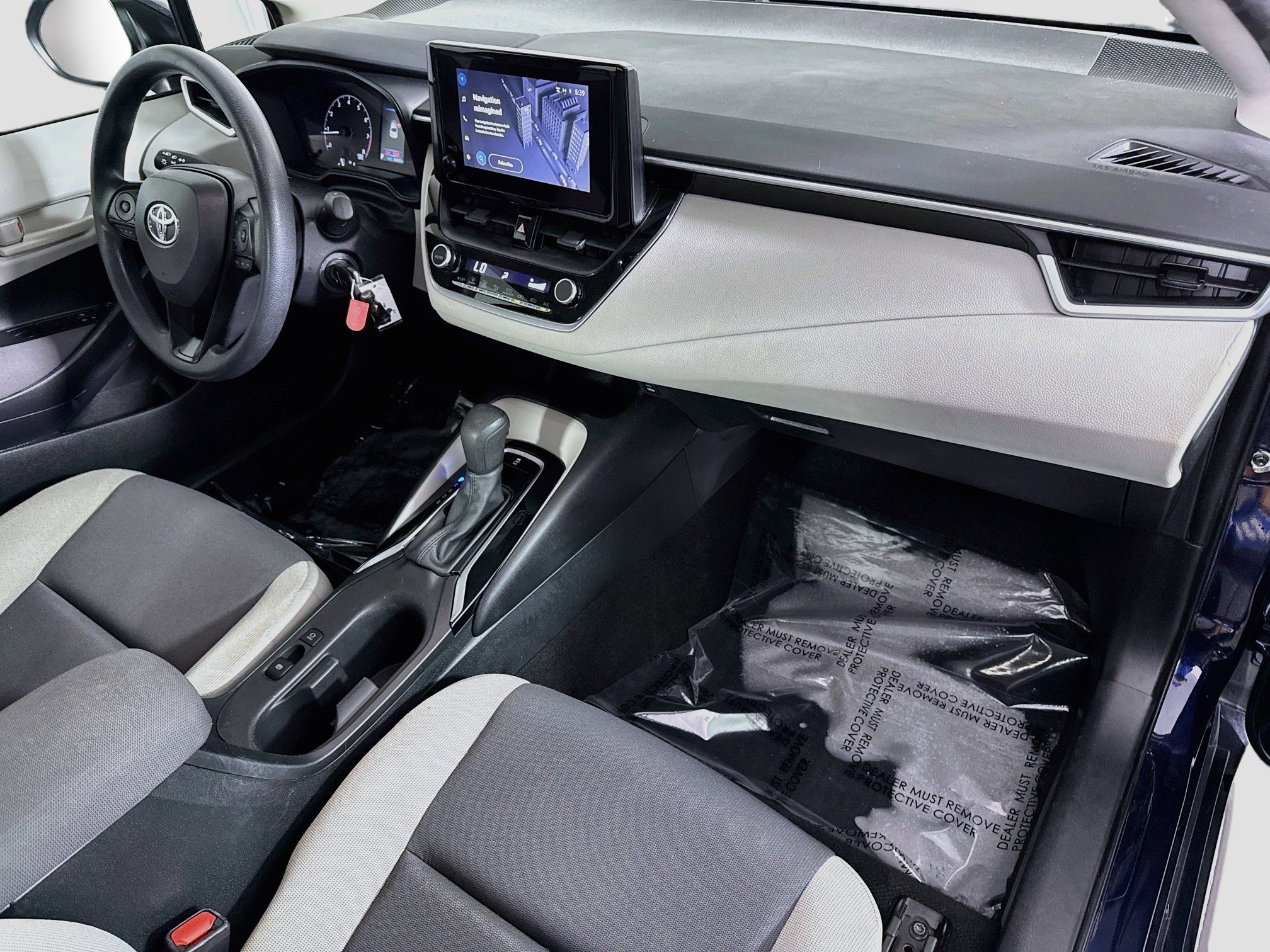 Used 2024 Toyota Corolla LE FWD image 29