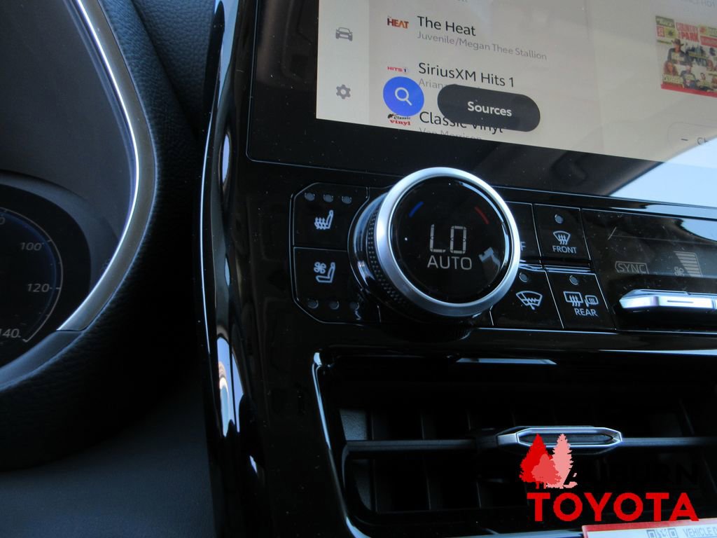 New 2026 Toyota Highlander Platinum image 15