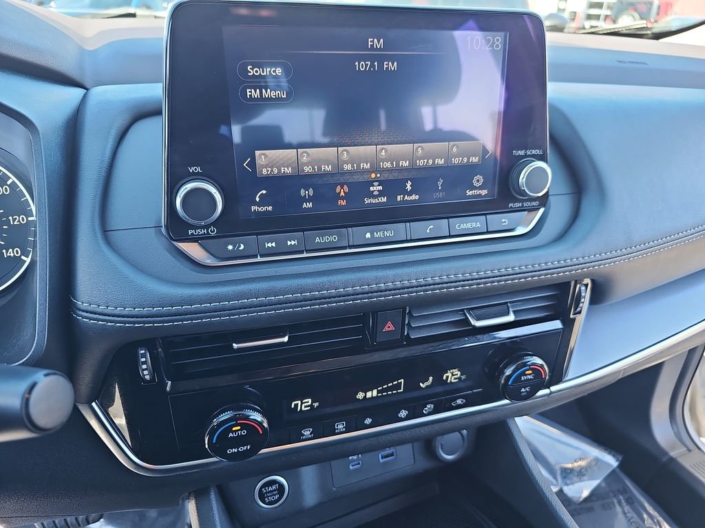 Used 2022 Nissan Rogue SV image 19