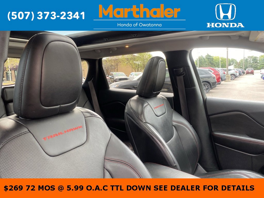 Used 2019 Jeep Cherokee Trailhawk image 21