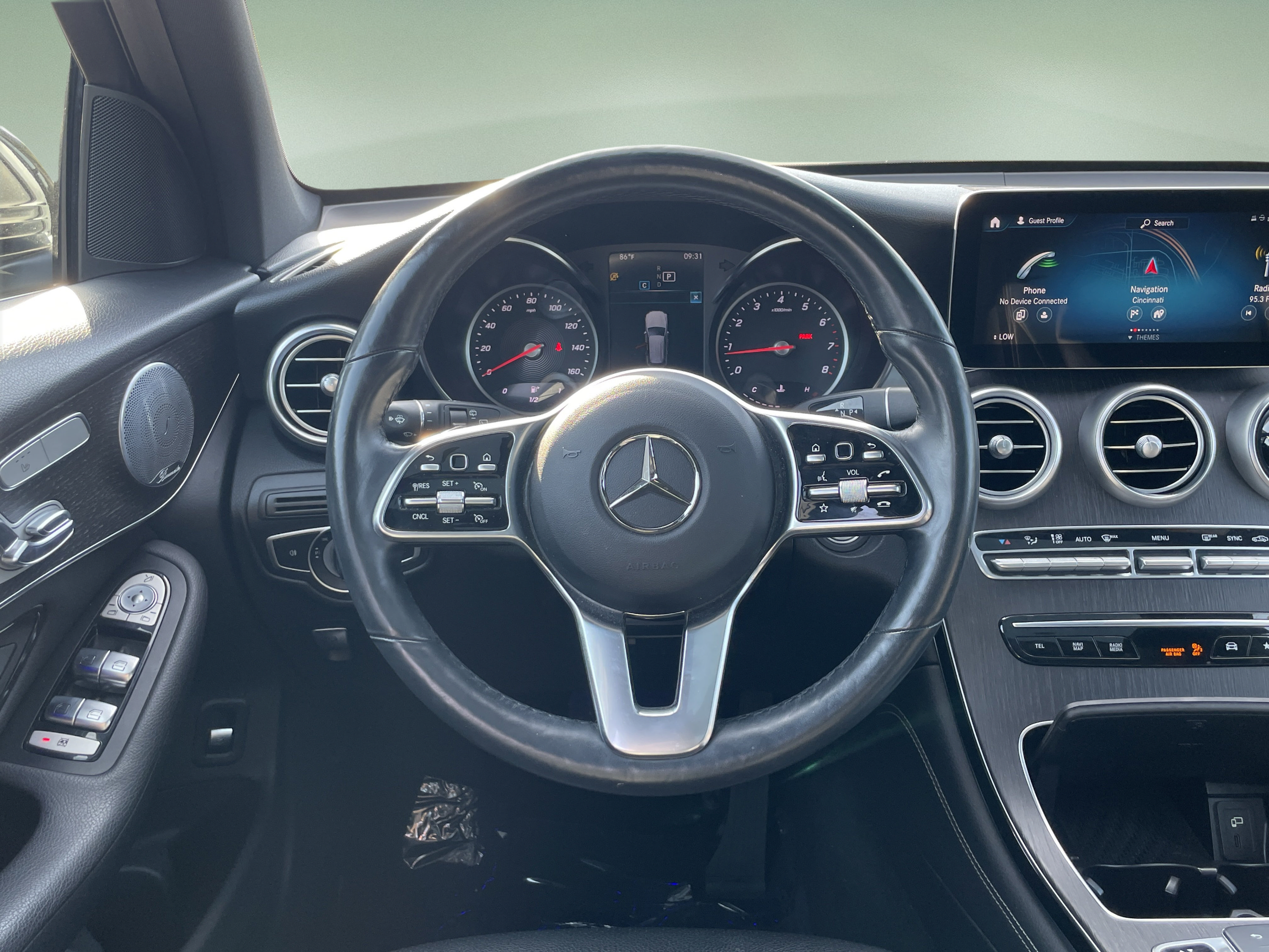 Used 2020 Mercedes-Benz GLC 300 4MATIC image 33