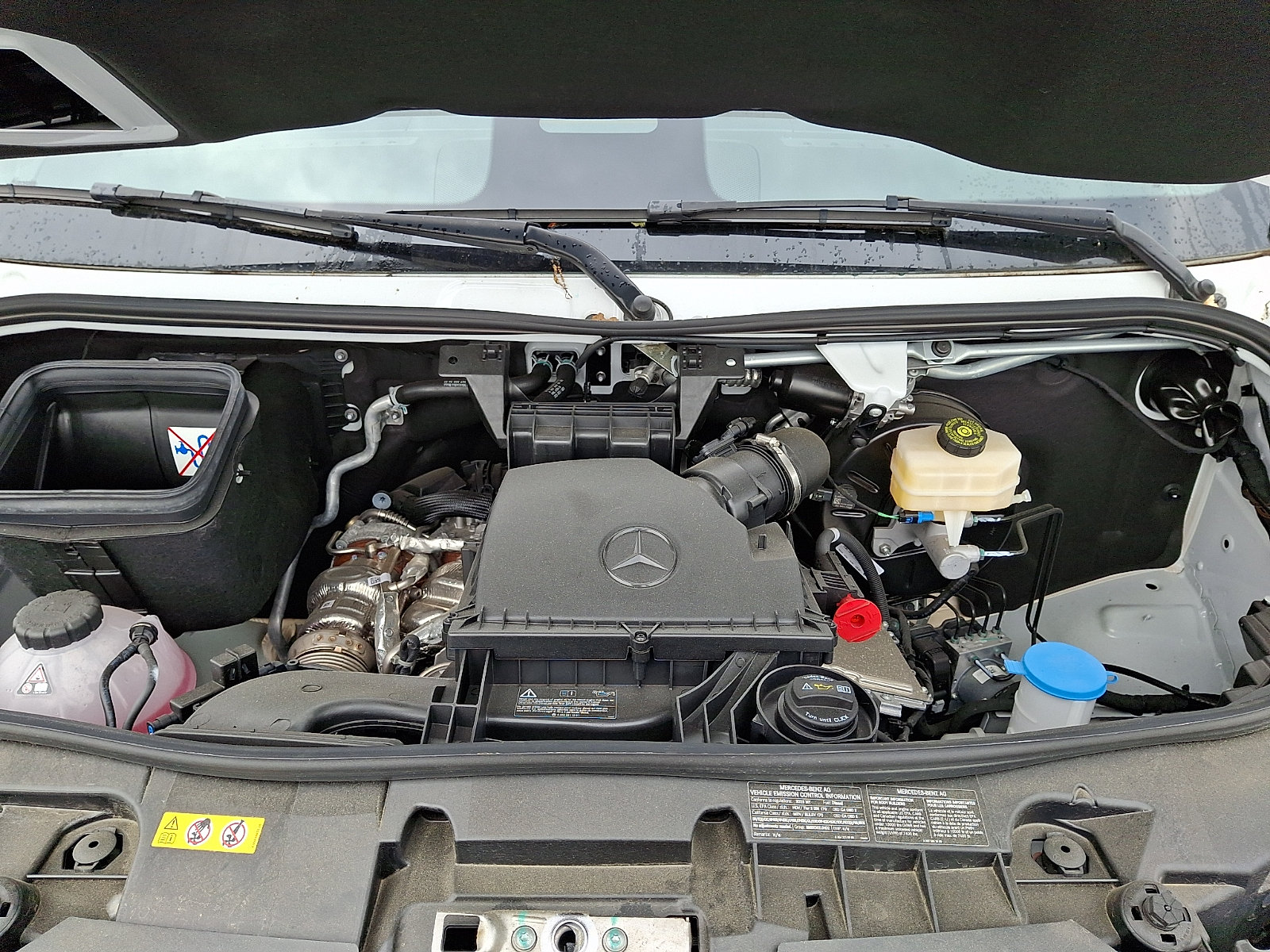 Used 2025 Mercedes-Benz Sprinter 2500 image 28