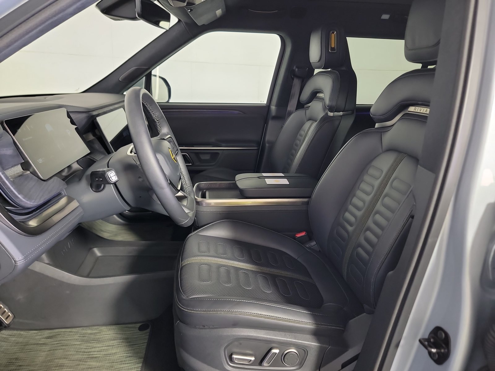 Used 2024 Rivian R1S Adventure Quad AWD/4WD image 20