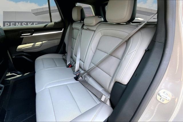 New 2026 GMC Terrain Elevation w/ Elevation Premium Package AWD/4WD image 12