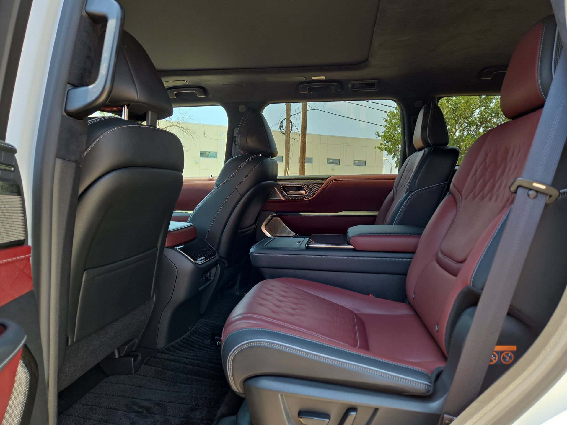 Used 2025 INFINITI QX80 Autograph AWD/4WD image 13