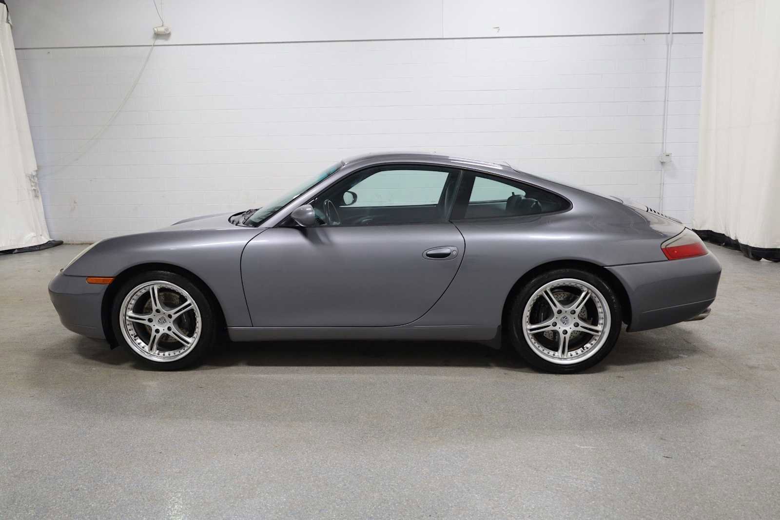 Used 2001 Porsche 911 Carrera RWD video 2