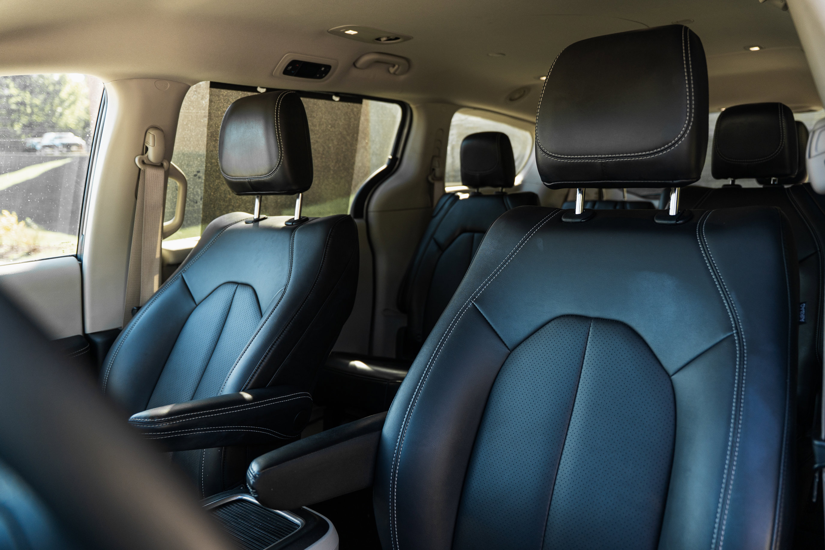 Used 2024 Chrysler Pacifica Touring-L image 18