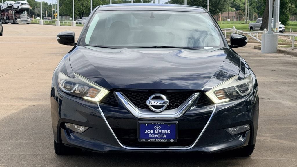 Used 2017 Nissan Maxima SR FWD image 3