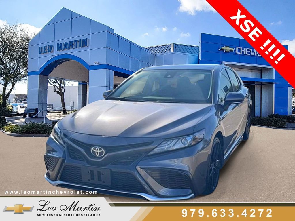 Used 2021 Toyota Camry XSE image 1