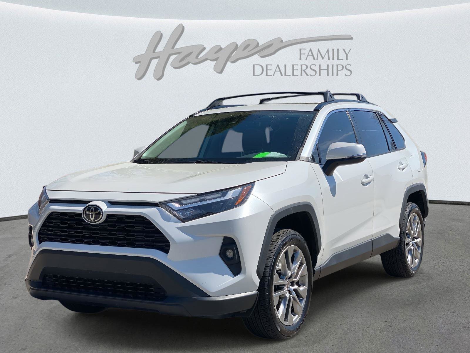 Used 2023 Toyota RAV4 XLE Premium image 11